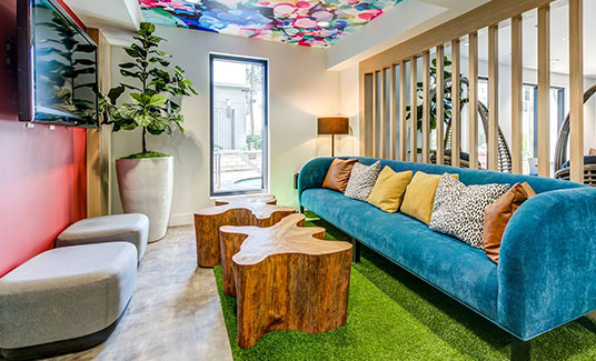 resident lounge